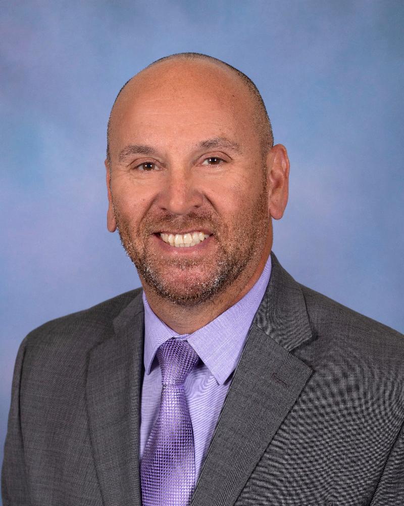 Larry Luna business portrait